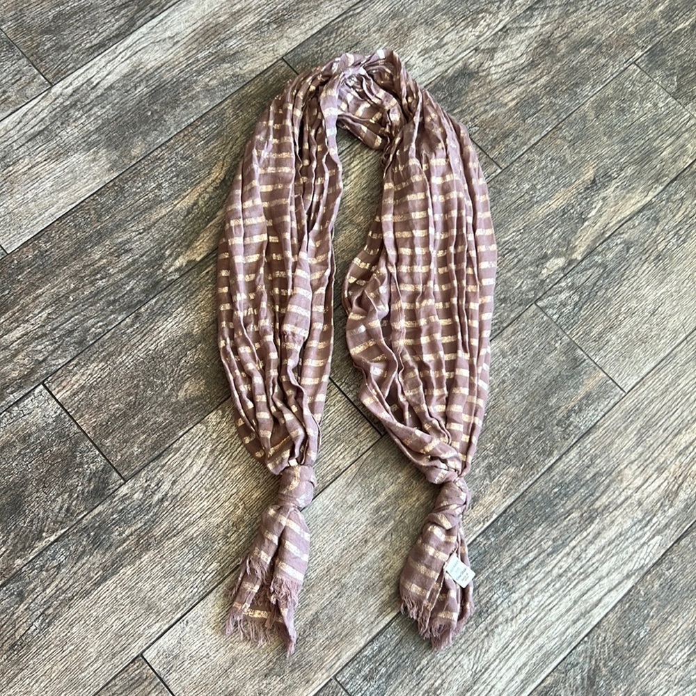 Old navy blush scarf